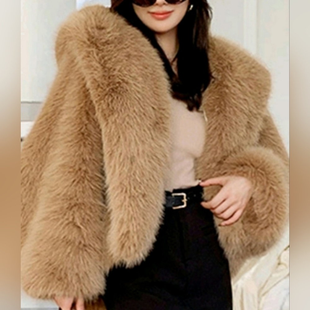 Laseti Luxurious Tan Faux Fur Coat (L) - Picture 3 of 8